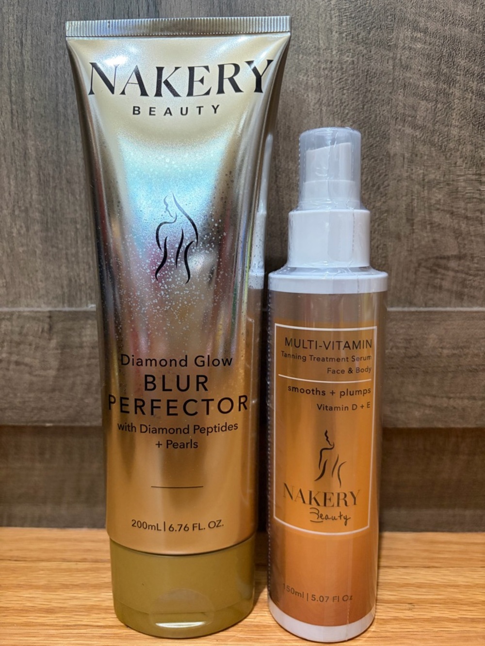 Nakery Diamond Glow Blur Perfector & Multi-Vitamin Treatment Serum - Gold